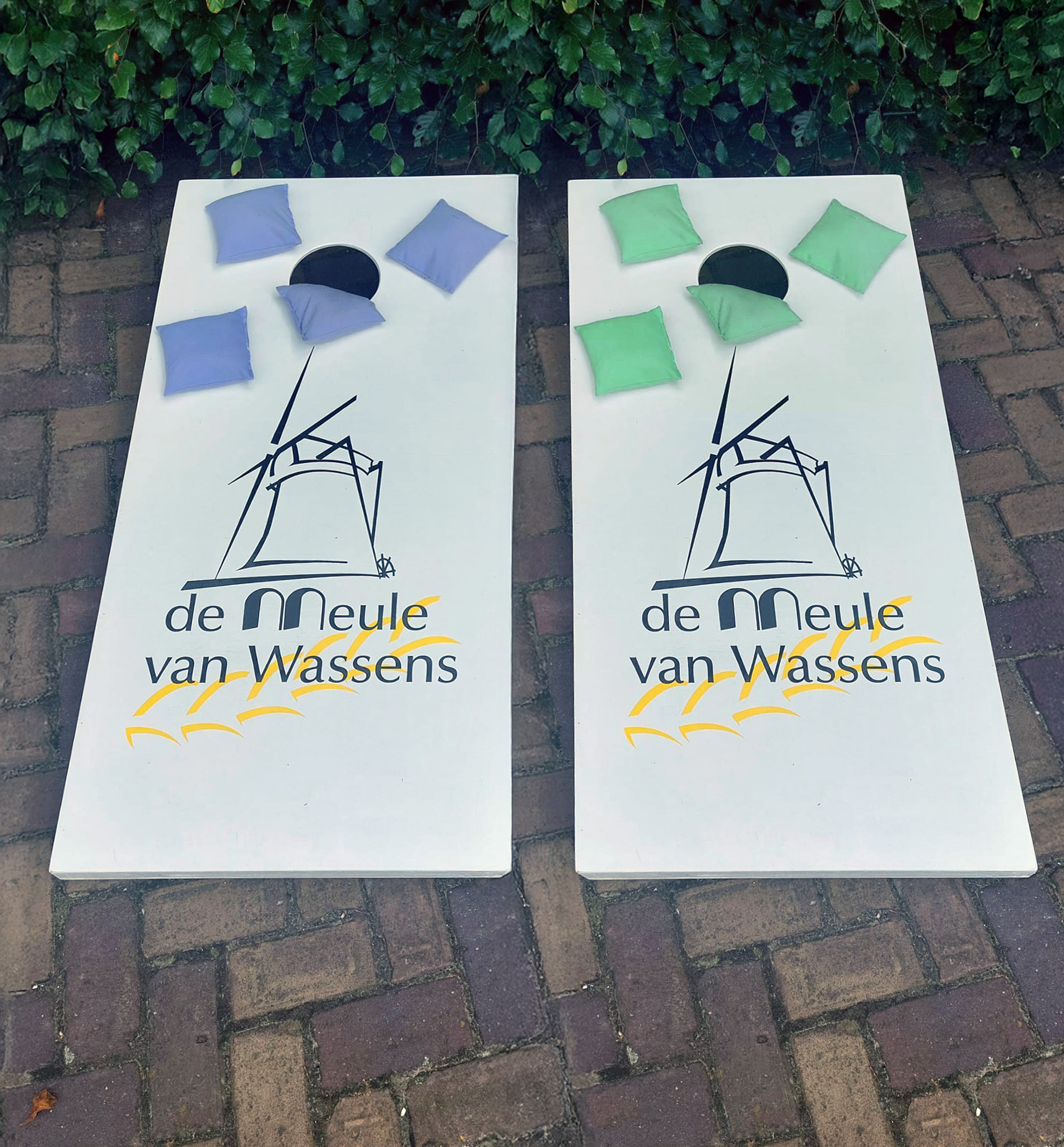 Set borden voor graanzaksmieten.